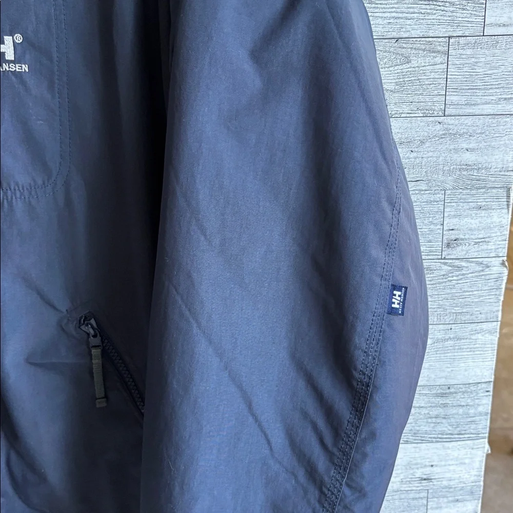 Helly Hansen questions leave